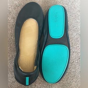 PRACTICALLY BRAND NEW size 9 black TIEKS ballet shoes NEW no tags